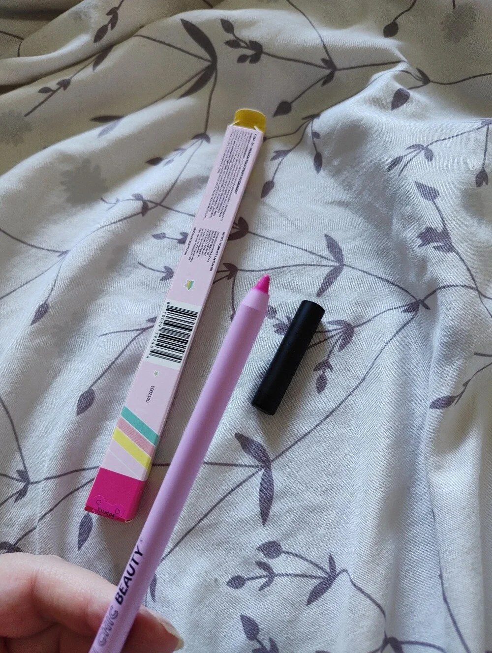 Kim Chi Yum Your Unicorn Mouth Lip Liner 04 Dragon Fruit Bright Pink